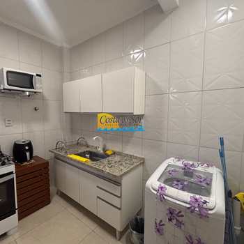 Apartamento em Praia Grande, bairro Guilhermina