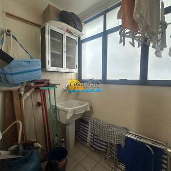 Apartamento em Praia Grande, bairro Tupi
