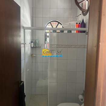 Casa em Praia Grande, bairro Canto do Forte