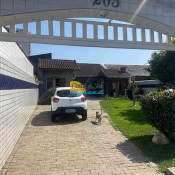 Casa em Praia Grande, bairro Canto do Forte