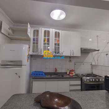 Apartamento em Praia Grande, bairro Boqueirão