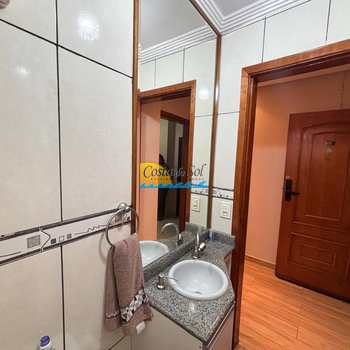 Apartamento em Praia Grande, bairro Aviação