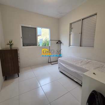 Casa em Praia Grande, bairro Samambaia