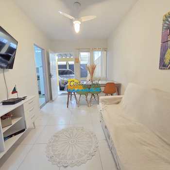 Casa em Praia Grande, bairro Samambaia