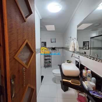 Casa em Praia Grande, bairro Samambaia