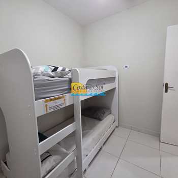 Casa em Praia Grande, bairro Samambaia