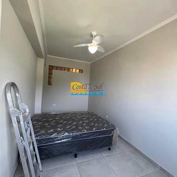 Kitnet em Praia Grande, bairro Boqueirão