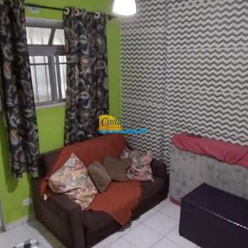 Kitnet em Praia Grande, bairro Guilhermina