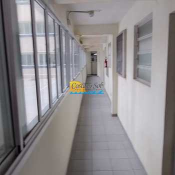 Kitnet em Praia Grande, bairro Guilhermina