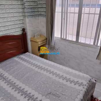 Kitnet em Praia Grande, bairro Guilhermina
