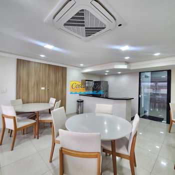 Apartamento em Praia Grande, bairro Guilhermina