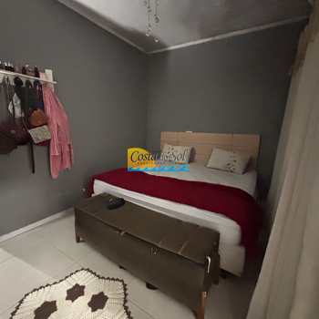 Casa em Praia Grande, bairro Canto do Forte