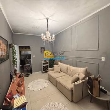 Casa em Praia Grande, bairro Canto do Forte