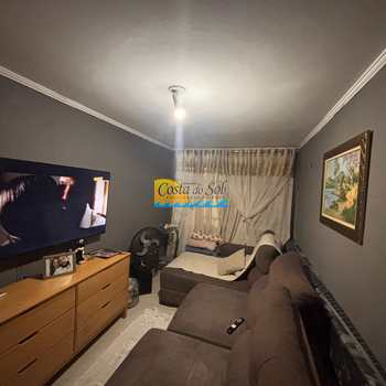 Casa em Praia Grande, bairro Canto do Forte