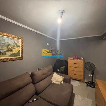 Casa em Praia Grande, bairro Canto do Forte