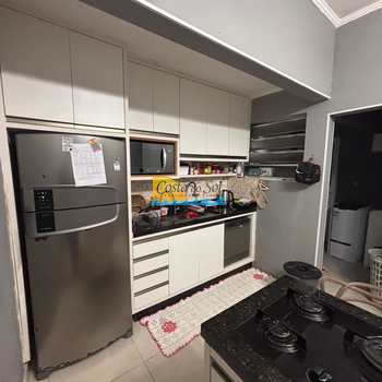 Casa em Praia Grande, bairro Canto do Forte