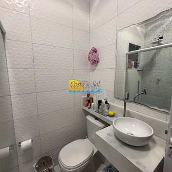 Casa em Praia Grande, bairro Canto do Forte