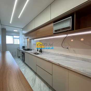 Apartamento em Praia Grande, bairro Guilhermina