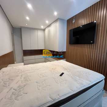 Apartamento em Praia Grande, bairro Guilhermina