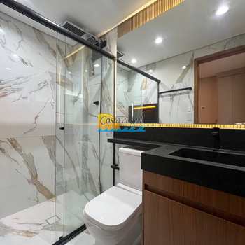 Apartamento em Praia Grande, bairro Guilhermina