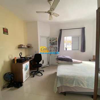 Sobrado em Praia Grande, bairro Sítio do Campo