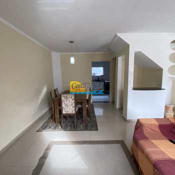 Sobrado em Praia Grande, bairro Sítio do Campo