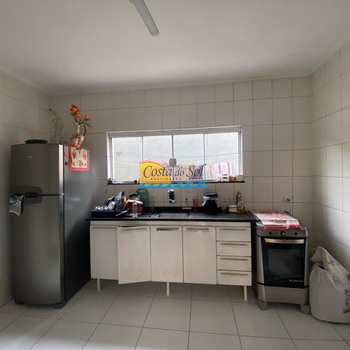 Sobrado em Praia Grande, bairro Sítio do Campo