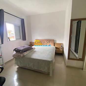 Sobrado em Praia Grande, bairro Sítio do Campo