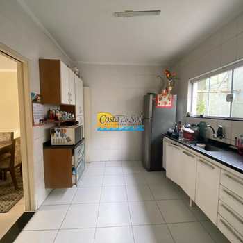 Sobrado em Praia Grande, bairro Sítio do Campo