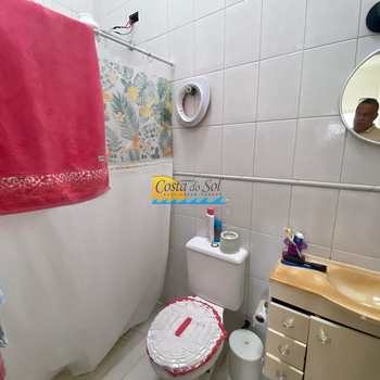 Sobrado em Praia Grande, bairro Sítio do Campo