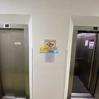 Apartamento em Praia Grande, bairro Guilhermina