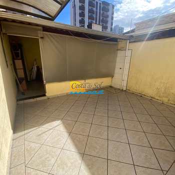 Sobrado em Praia Grande, bairro Guilhermina