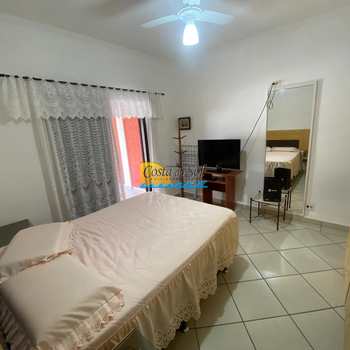 Sobrado em Praia Grande, bairro Guilhermina