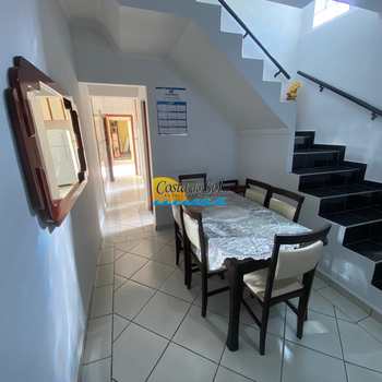 Sobrado em Praia Grande, bairro Guilhermina