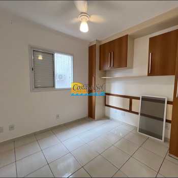 Apartamento em Praia Grande, bairro Guilhermina