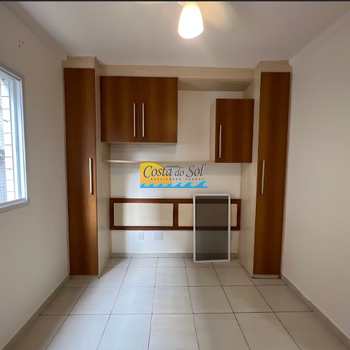 Apartamento em Praia Grande, bairro Guilhermina