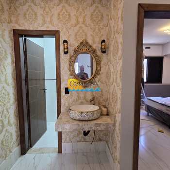 Casa em Praia Grande, bairro Caiçara