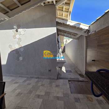 Casa em Praia Grande, bairro Caiçara