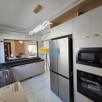 Casa em Praia Grande, bairro Caiçara