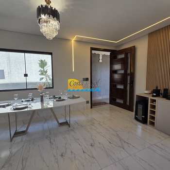 Casa em Praia Grande, bairro Caiçara