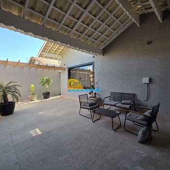 Casa em Praia Grande, bairro Caiçara