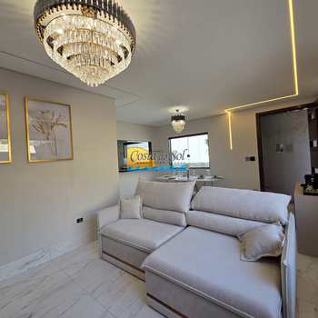 Casa em Praia Grande, bairro Caiçara