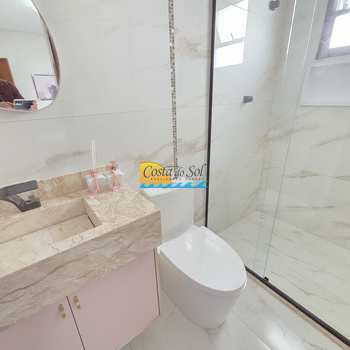 Casa em Praia Grande, bairro Caiçara