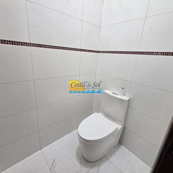 Casa em Praia Grande, bairro Caiçara