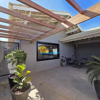Casa em Praia Grande, bairro Caiçara