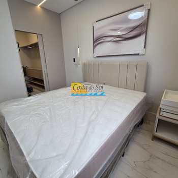 Casa em Praia Grande, bairro Caiçara