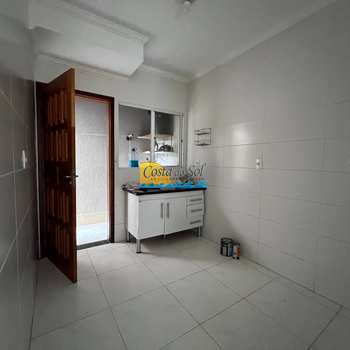 Casa de Condomínio em Praia Grande, bairro Quietude