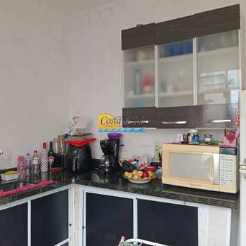 Apartamento em Praia Grande, bairro Guilhermina