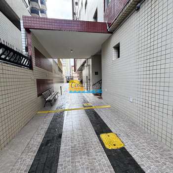 Kitnet em Praia Grande, bairro Guilhermina