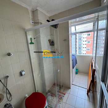 Kitnet em Praia Grande, bairro Guilhermina
